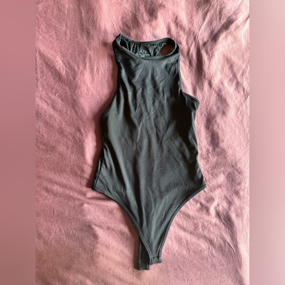 Klassy Network Ribbed Neutral Bodysuits - Picture 3 of 7